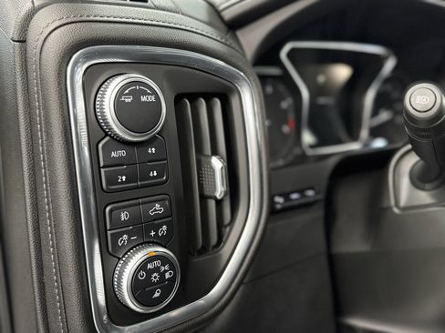 Used 2021 GMC Sierra 3500 Denali w/ Denali Ultimate Package image 17