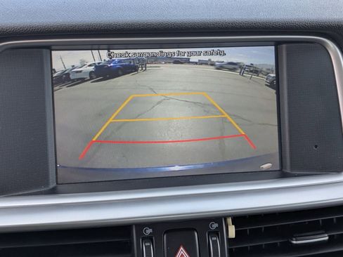 Used 2019 Kia Optima EX image 17