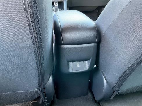 Used 2024 Nissan Versa SR FWD image 10
