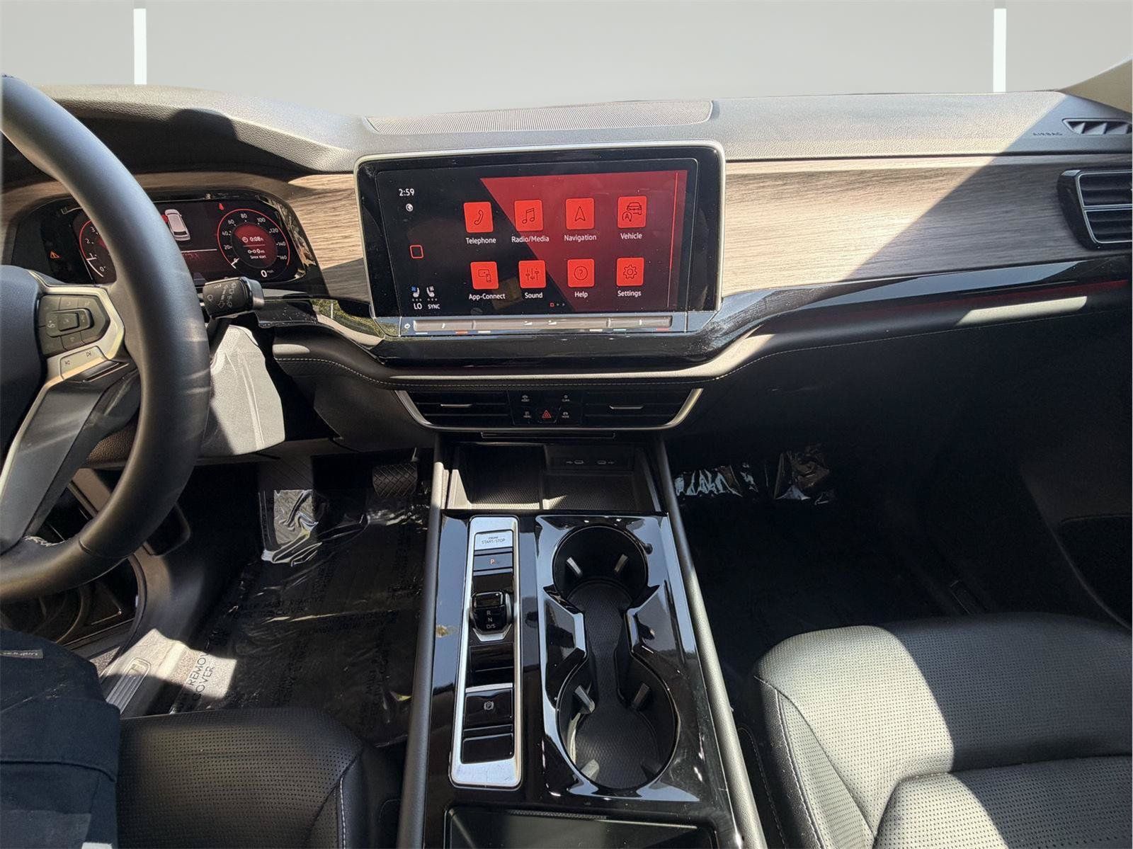 Used 2024 Volkswagen Atlas SEL AWD/4WD image 24