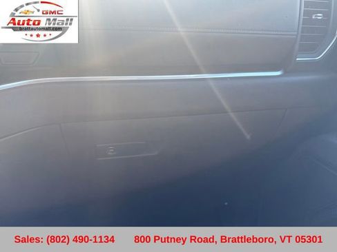 Used 2025 Chevrolet Silverado 1500 LT AWD/4WD image 19