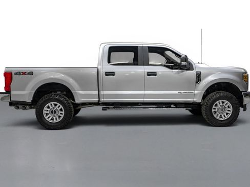 Used 2019 Ford F250 XL w/ STX Appearance Package AWD/4WD image 5
