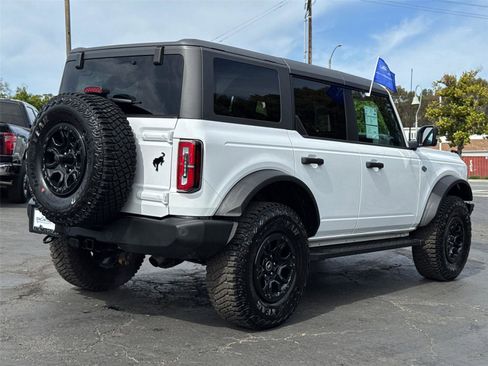 Certified 2022 Ford Bronco Wildtrak image 12