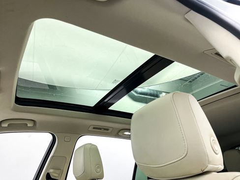 Used 2024 Cadillac XT6 Premium Luxury image 5