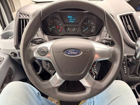 Used 2015 Ford Transit 150 XLT image 33