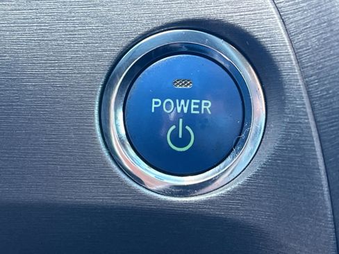 Used 2014 Toyota Prius Two image 22