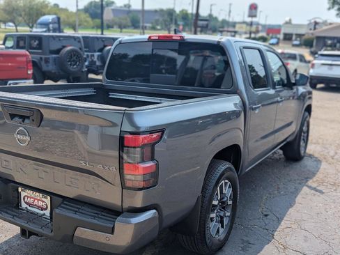 Used 2024 Nissan Frontier SL w/ Technology Package AWD/4WD image 7