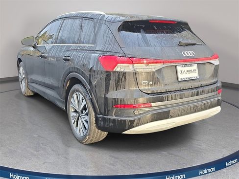 Used 2023 Audi Q4 e-tron Premium Plus image 7