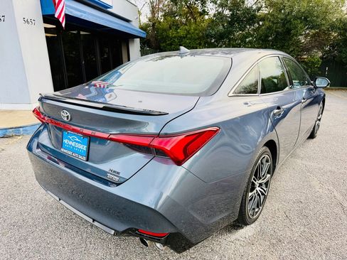 Used 2019 Toyota Avalon XSE w/ All Weather Liner Package image 8