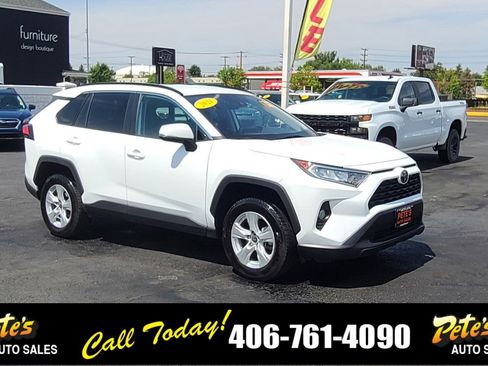 Used 2021 Toyota RAV4 XLE image 6