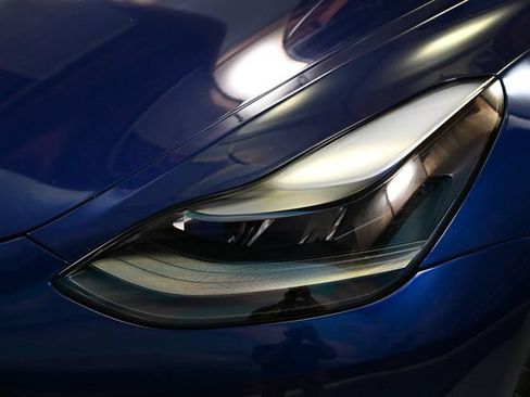 Used 2023 Tesla Model 3 Standard Range RWD image 11