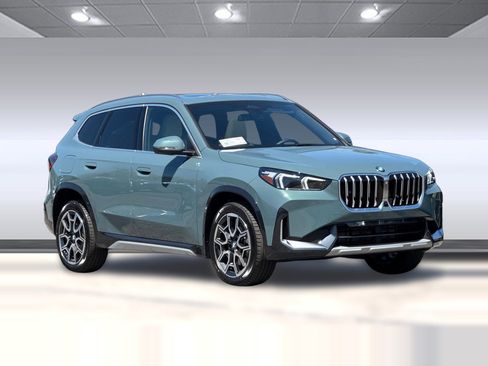Used 2025 BMW X1 xDrive28i w/ Technology Package image 6