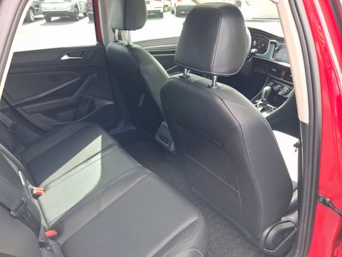 Used 2019 Volkswagen Jetta SEL w/ Cold Weather Package FWD image 28
