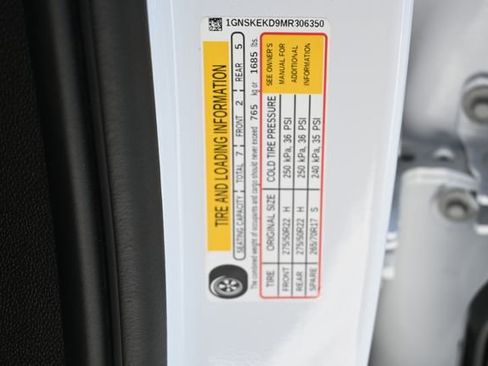 Used 2021 Chevrolet Suburban RST w/ Luxury Package image 30