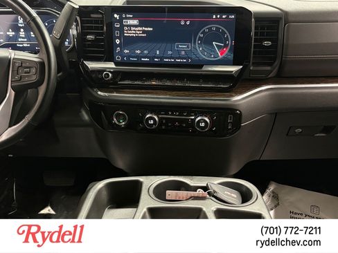 Used 2023 GMC Sierra 1500 SLE AWD/4WD image 15