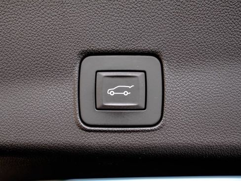 Used 2024 Chevrolet TrailBlazer RS w/ Convenience Package AWD/4WD image 35