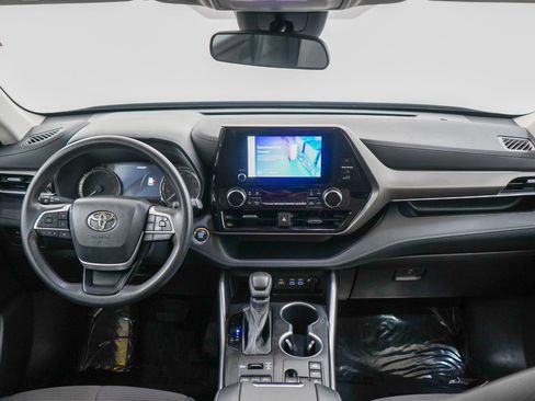 Used 2023 Toyota Highlander L AWD/4WD image 14