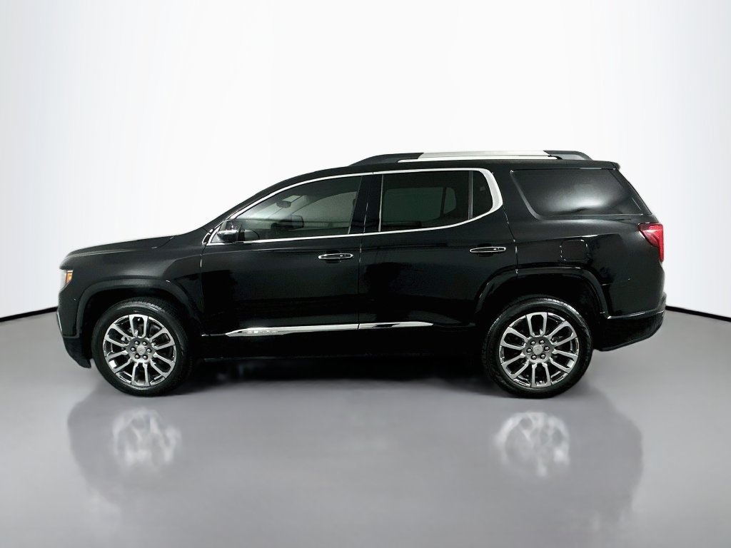 Used 2023 GMC Acadia Denali w/ Denali Ultimate Package FWD image 8