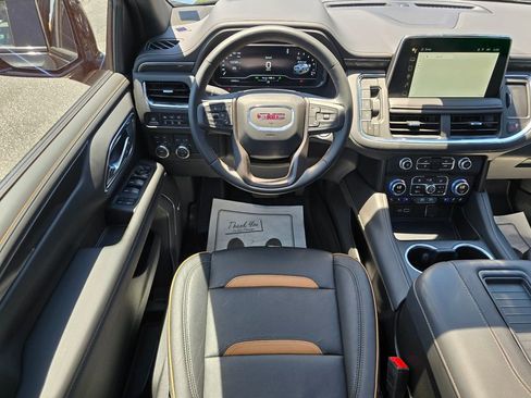 Used 2024 GMC Yukon AT4 w/ AT4 Premium Package AWD/4WD image 15