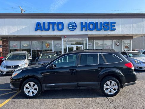 Used 2011 Subaru Outback 2.5i Limited AWD/4WD image 8