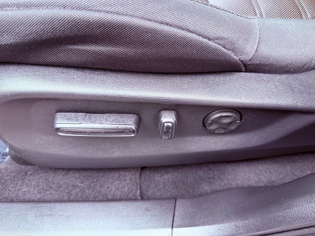Used 2019 Honda CR-V EX image 19