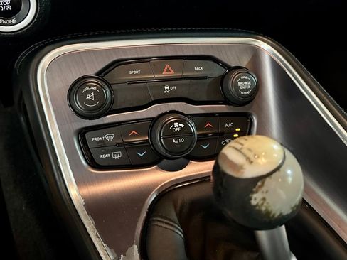 Used 2015 Dodge Challenger R/T w/ Quick Order Package 22B R/T image 18