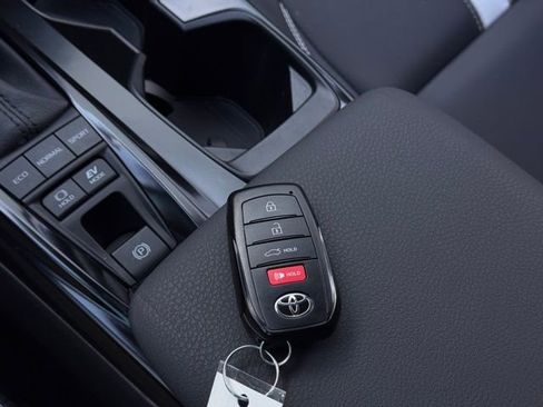 Used 2025 Toyota Camry LE image 20