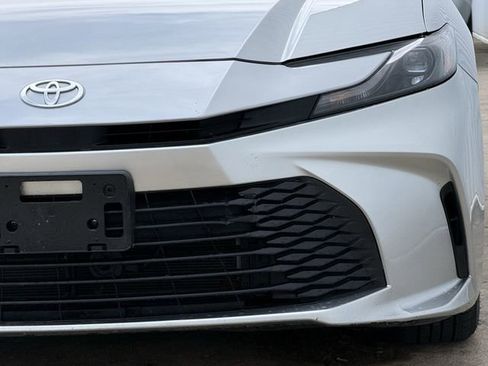 Used 2025 Toyota Camry LE image 9