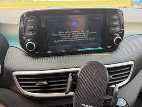 Used 2020 Hyundai Tucson SE image 8