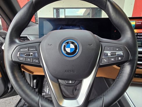 Used 2023 BMW i4 eDrive35 w/ Premium Package image 26