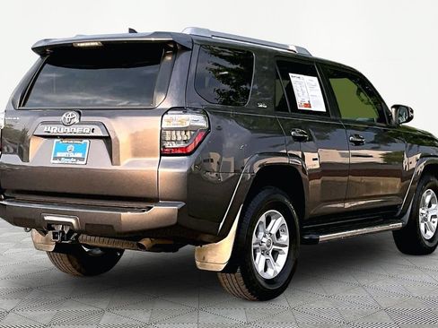 Used 2017 Toyota 4Runner SR5 Premium RWD image 5