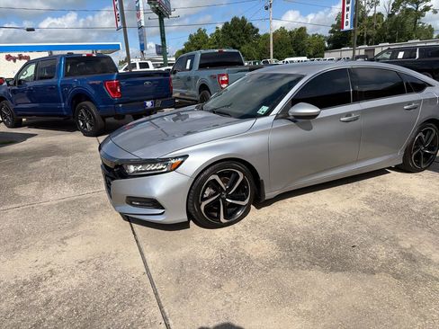 Used 2020 Honda Accord Sport image 2