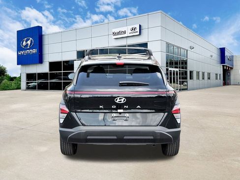 Certified 2025 Hyundai Kona SEL image 5