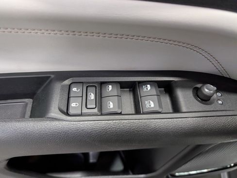 Used 2022 Jeep Compass Limited image 12