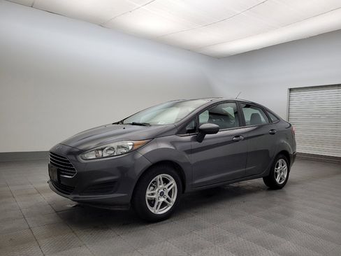 Used 2019 Ford Fiesta SE image 2