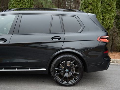 Used 2024 BMW X7 xDrive40i w/ Executive Package image 6