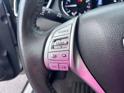 Used 2016 Nissan Rogue SL image 21