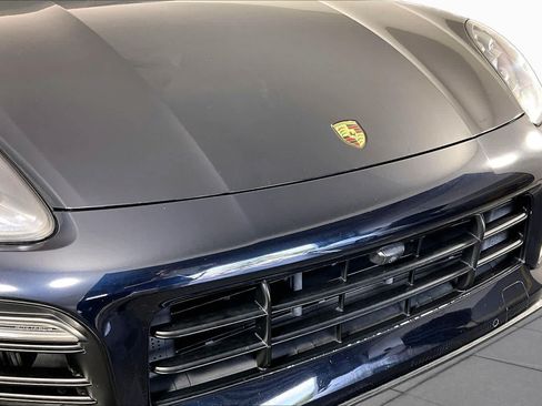 Used 2020 Porsche Cayenne AWD/4WD image 28