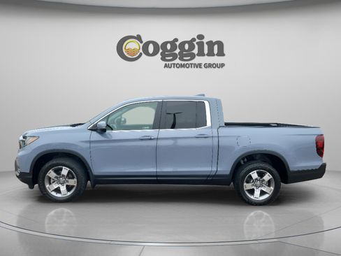 Certified 2025 Honda Ridgeline RTL image 4