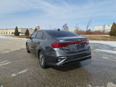 Used 2021 Kia Forte LXS image 9