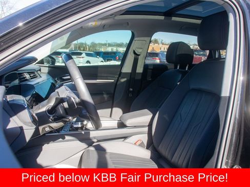 Used 2021 Audi e-tron Premium Plus w/ Premium Plus Package image 13