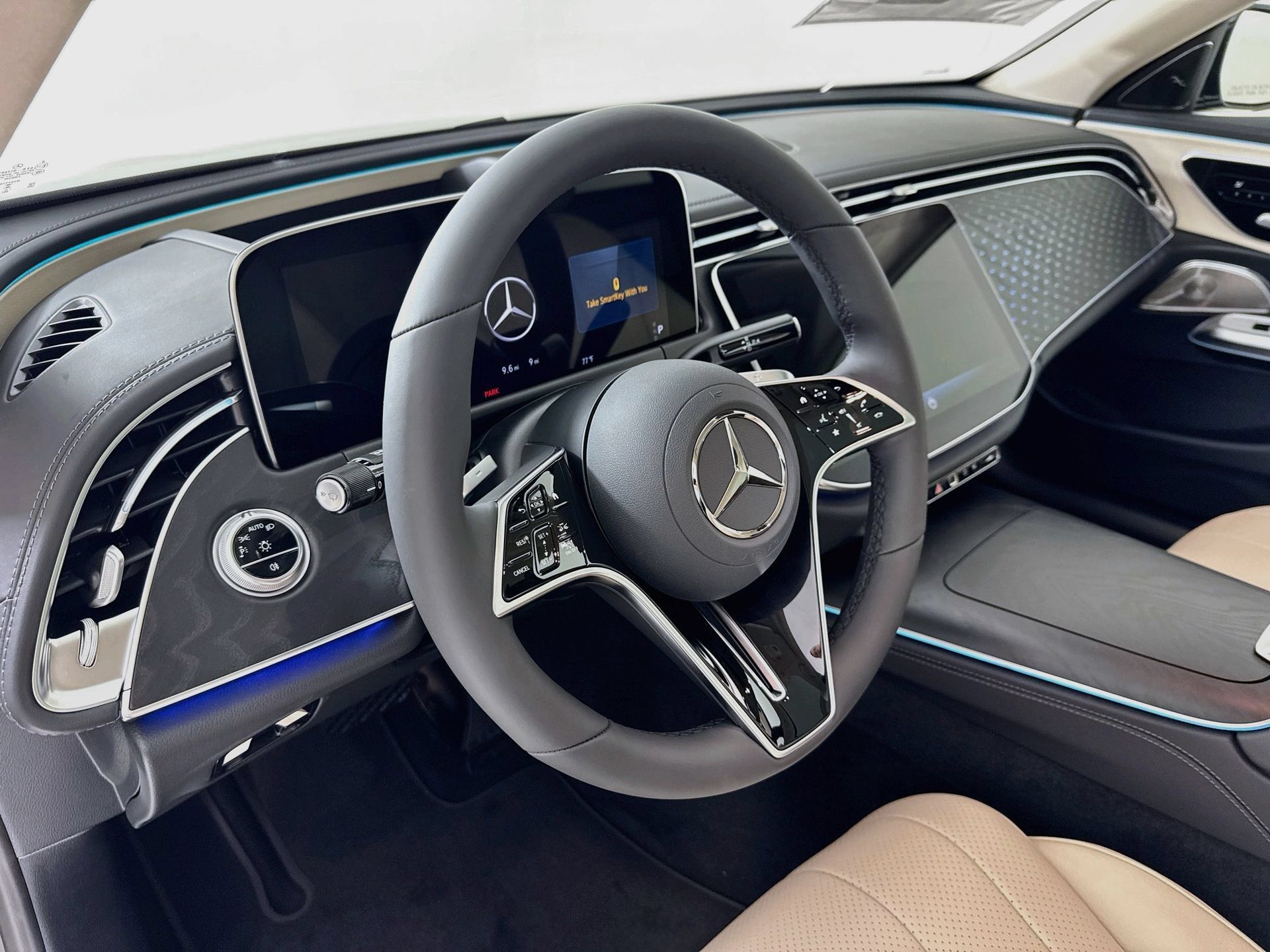 New 2027 Mercedes-Benz E 350 4MATIC Sedan image 10