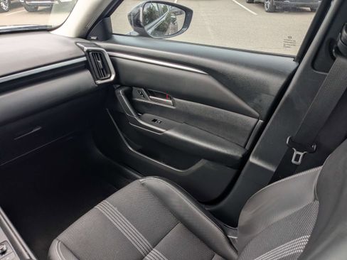 Used 2025 MAZDA CX-50 AWD 2.5 S w/ Premium Package image 18
