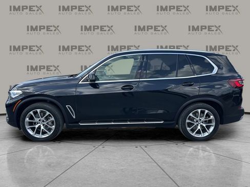 Used 2023 BMW X5 xDrive40i w/ Premium Package image 2