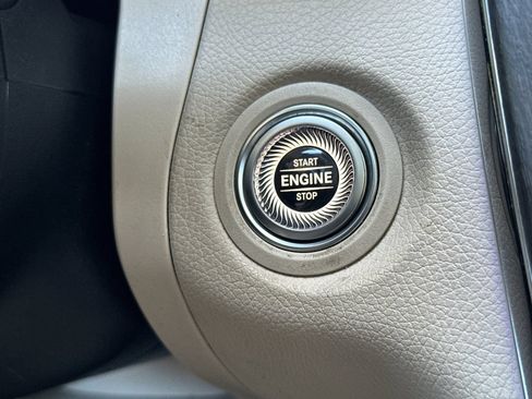 Certified 2022 Mercedes-Benz GLC 300 image 24