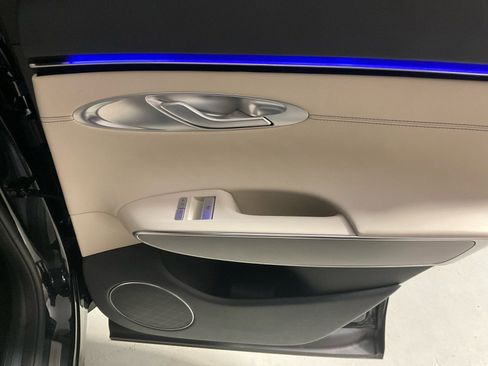 Used 2026 Genesis GV70 2.5T Select image 14