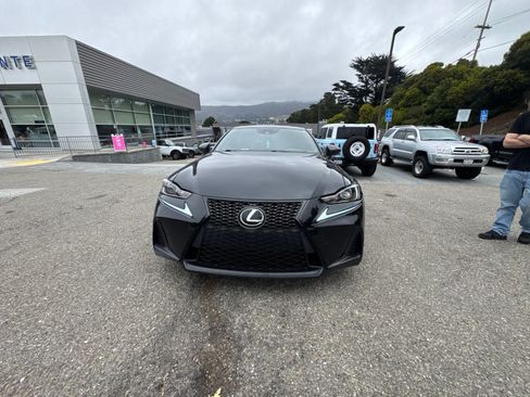 Used 2017 Lexus IS 350 F Sport RWD image 2