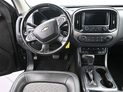 Used 2017 Chevrolet Colorado Z71 image 11