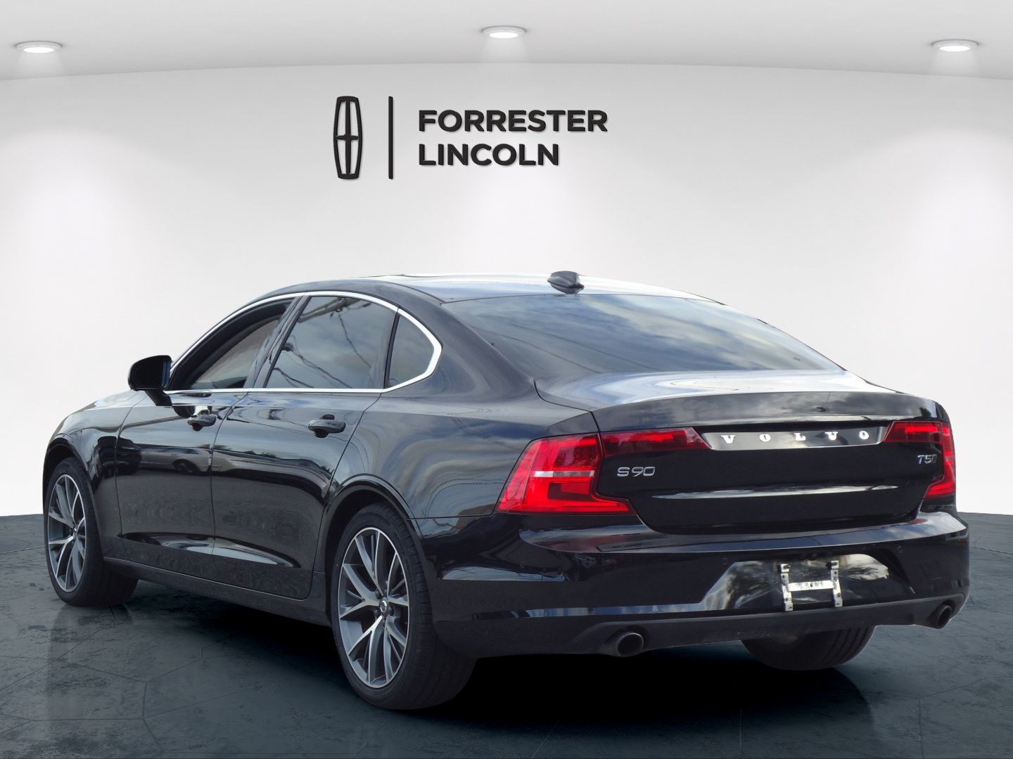 Used 2018 Volvo S90 T5 Momentum w/ Convenience Package AWD/4WD image 5