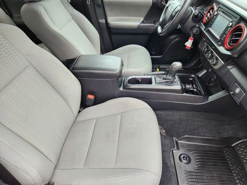 Used 2019 Toyota Tacoma SR w/ SR Convenience Package RWD image 12